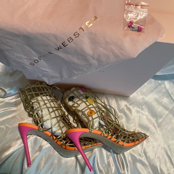 *BRAND NEW IN BOX* Sophia Webster Delphine Fruit Salad size 44 brand new - Picture 5 of 11